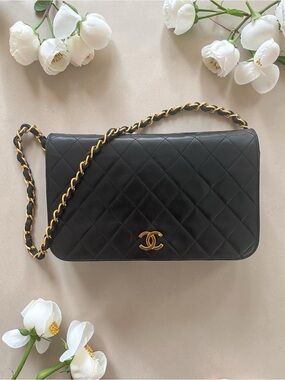 CHANEL Full Flap Black Quilted Leather Shoulder Bag with Gold Chain